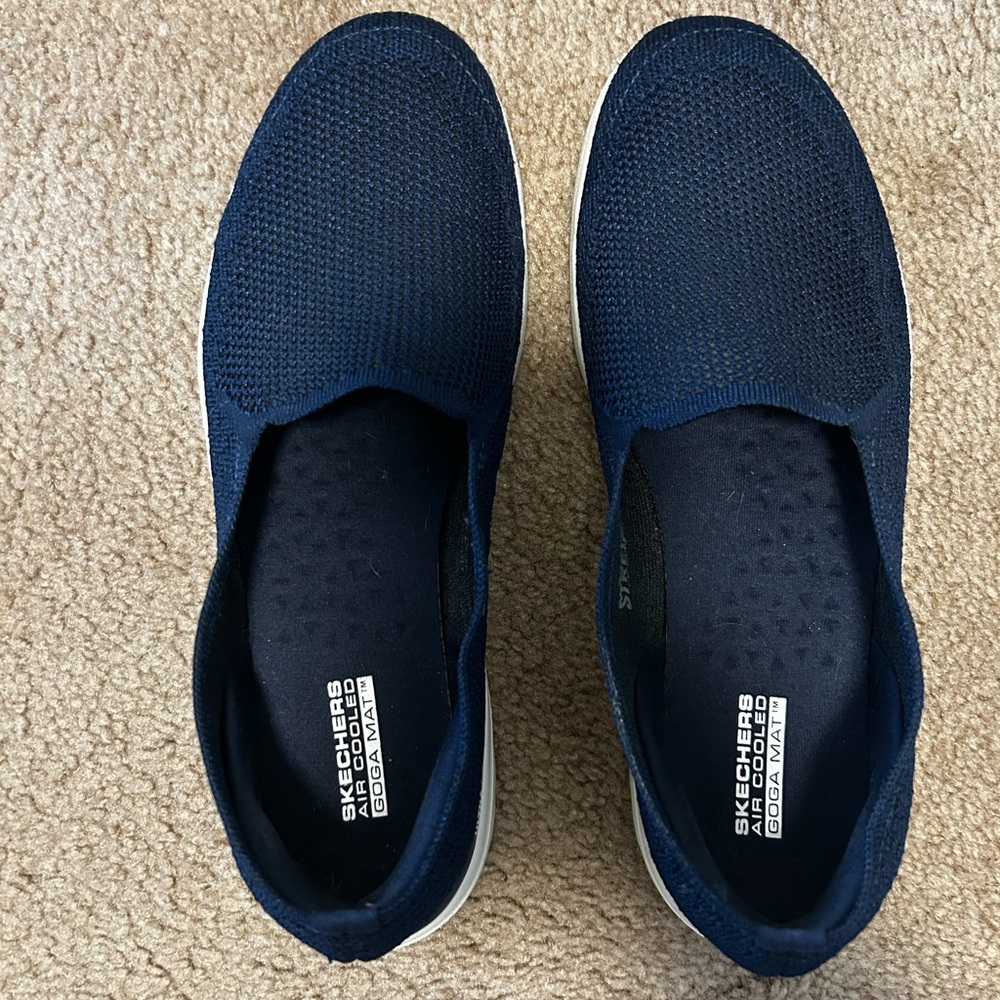 Skechers On The Go slip ons